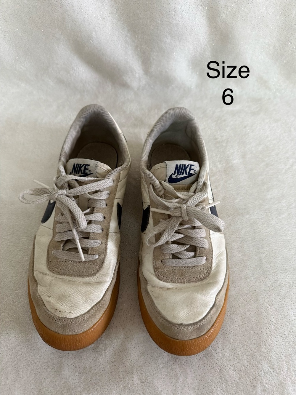 Nike Men’s White Sneakers with Gum Soles